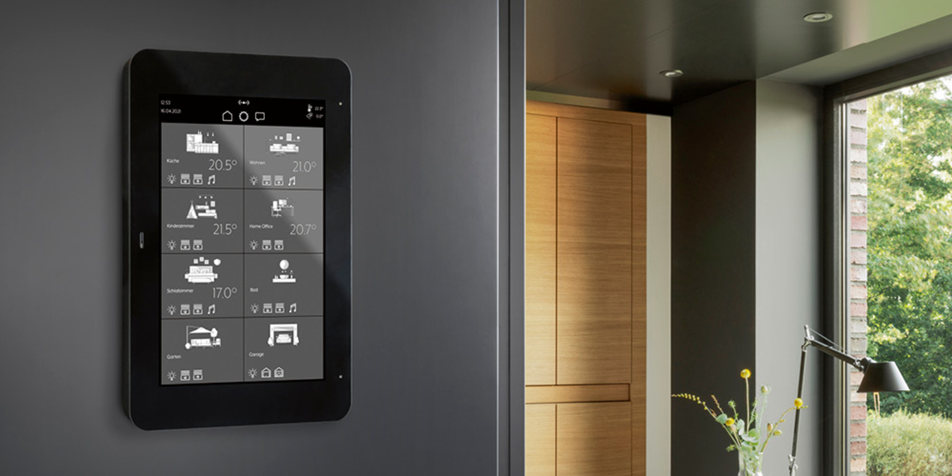 JUNG Smart Panel 8 bei EBS Schönebeck in Schönebeck