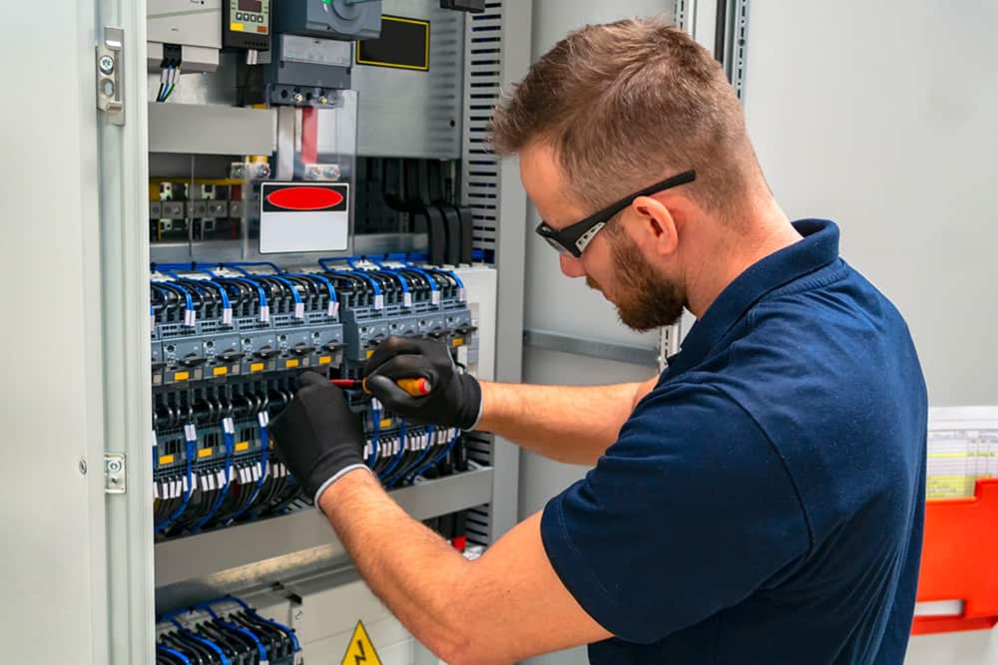Elektroniker für Energie- und Gebäudetechnik (m/w/d) bei EBS Schönebeck in Schönebeck